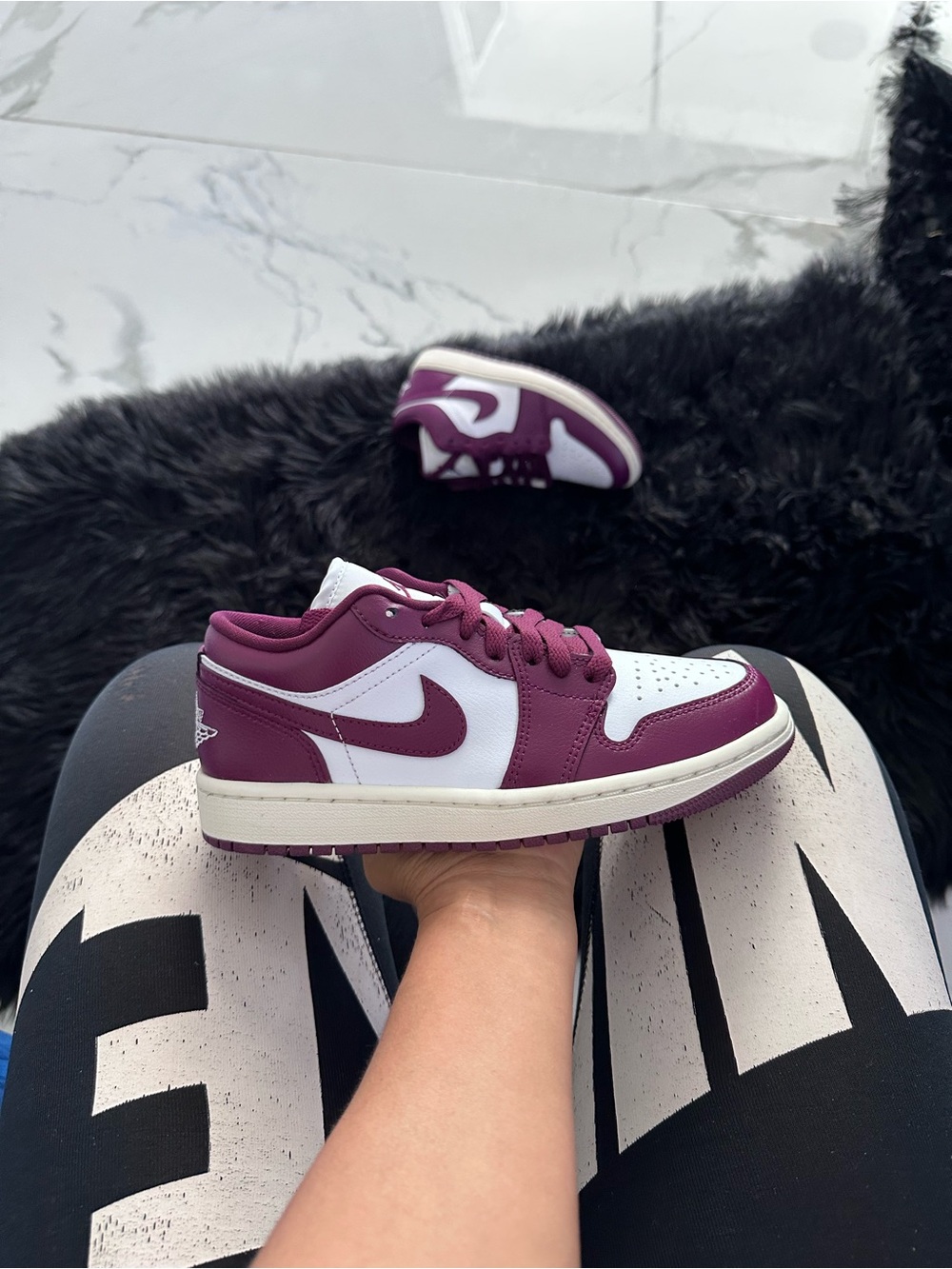 Air Jordan 1 Low - Picture 2 of 8